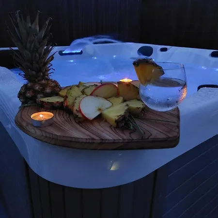 Mihael House - Three Bedroom With Jacuzzi * Zadar