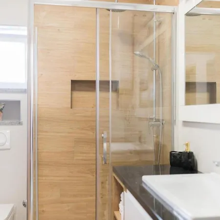 Vakantiehuis Mihael House - Three Bedroom With Jacuzzi Zadar