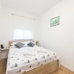 Vakantiehuis Mihael House - Three Bedroom With Jacuzzi *