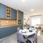 בית נופש Mihael House - Three Bedroom With Jacuzzi