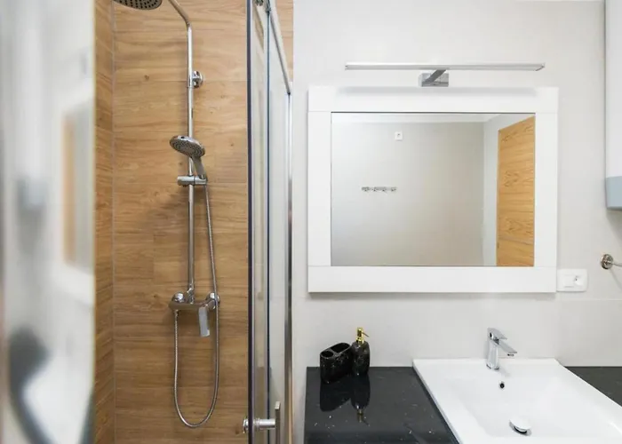 Mihael House - Three Bedroom With Jacuzzi * Zadar