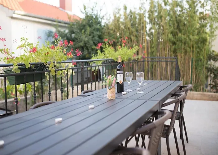 Mihael House - Three Bedroom With Jacuzzi Zadar